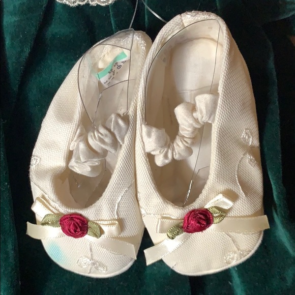 😊SOLD 😊New classic Pretty holiday dress nwot - Picture 2 of 4